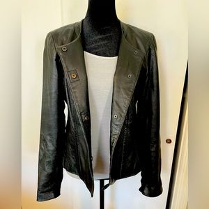 Anne Klein Vintage Leather Jacket. Size Small. Snap front closure. Lined.